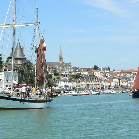 à 300m De La De Ste Marie S/mer