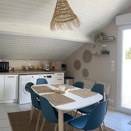 A 300m De La De Ste Marie S/mer Pornic