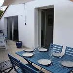 A 300m De La De Ste Marie S/mer Daire *