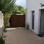 A 300m De La De Ste Marie S/mer *