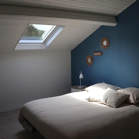 A 300m De La De Ste Marie S/mer *