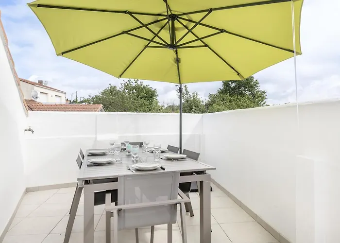 A 300m De La De Ste Marie S/mer * Pornic