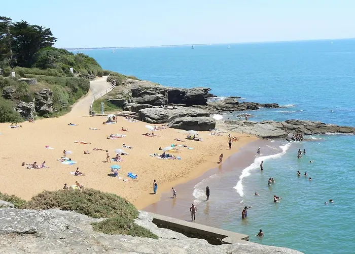 A 300m De La De Ste Marie S/mer Apartment